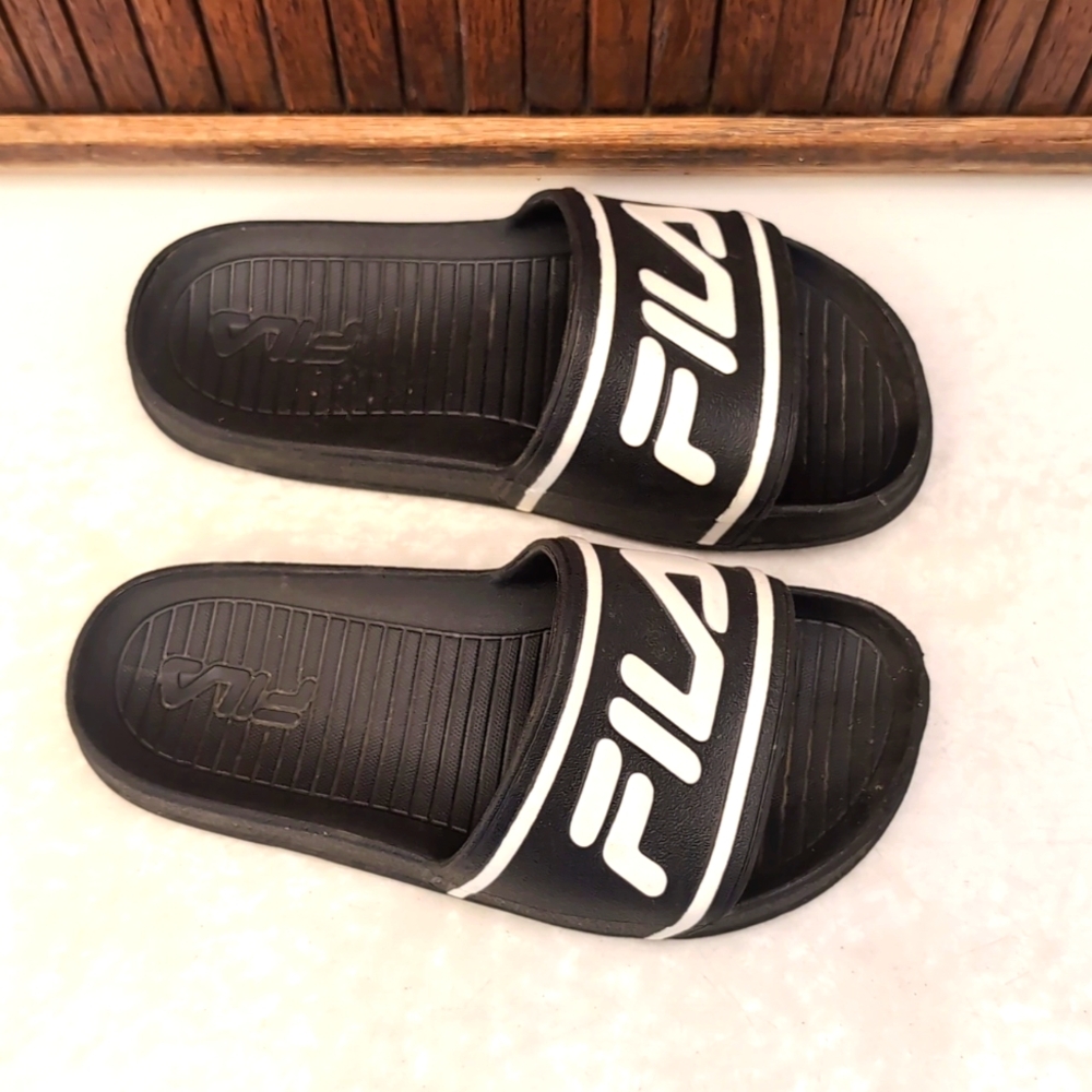 FILA slip on slides